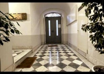 Ricezione / Lobby - Three-room apartment Via Teatro Greco
 
65, Catania - photo 3