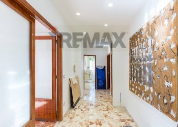 Hall / corridoio - Appartamento Via Guglielmo Oberdan
 
116F, Catania - foto 4
