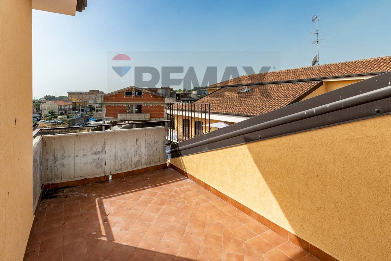 Terrazza - Attic Via Piano Tavola - C.da Vazzano-Complesso BGM
SNC, Motta Sant'Anastasia - photo 2