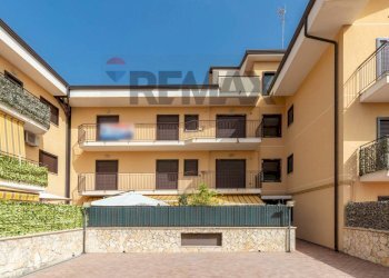 Edificio all\'aperto - Attic Via Piano Tavola - C.da Vazzano-Complesso BGM
 
SNC, Motta Sant'Anastasia - photo 1
