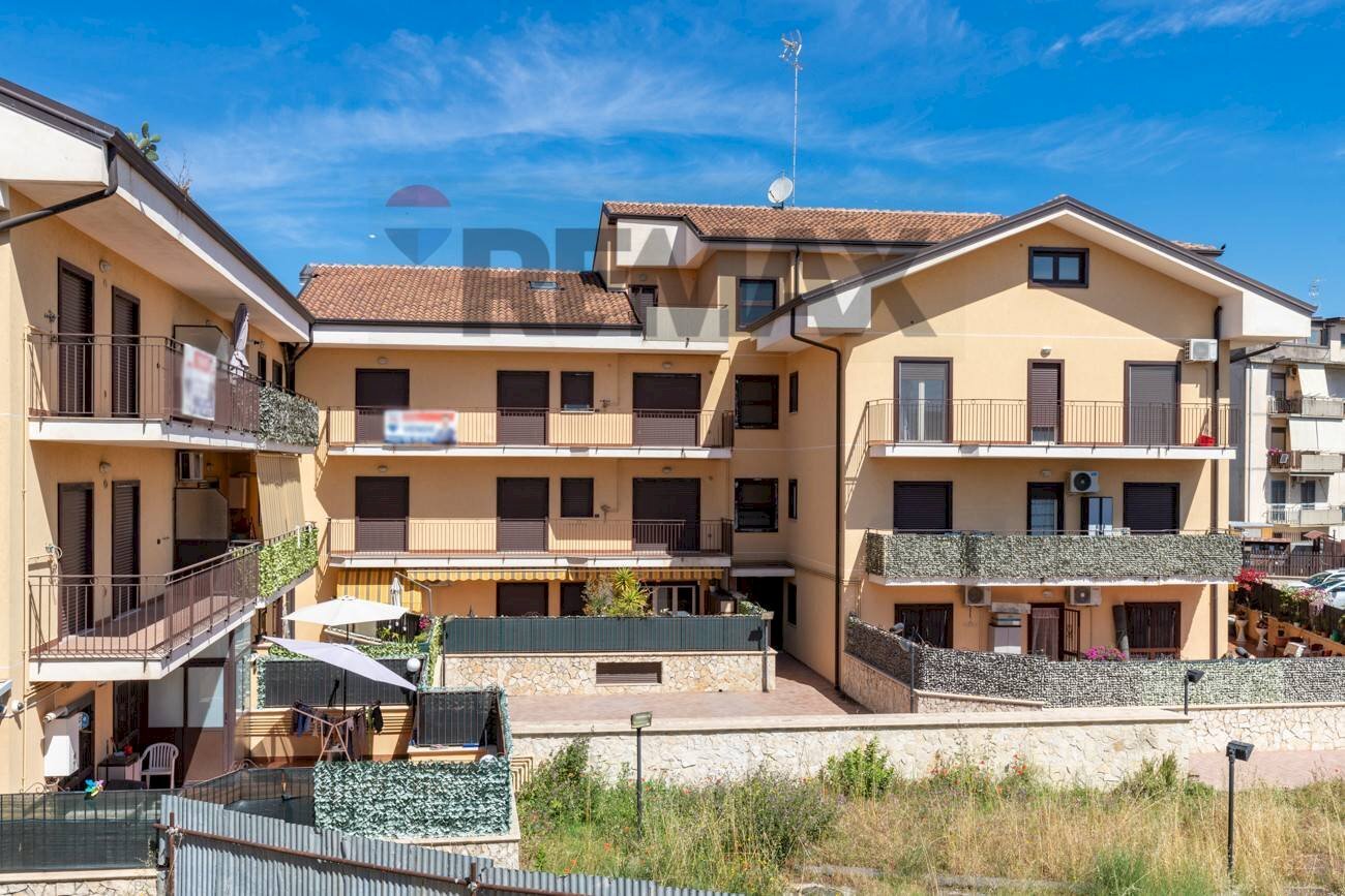 Edificio all\'aperto - Attic Via Piano Tavola - C.da Vazzano-Complesso BGM
 
SNC, Motta Sant'Anastasia - photo 1