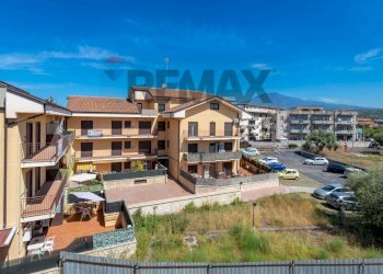 Edificio all\'aperto - Attic Via Piano Tavola - C.da Vazzano-Complesso BGM
 
SNC, Motta Sant'Anastasia - photo 2