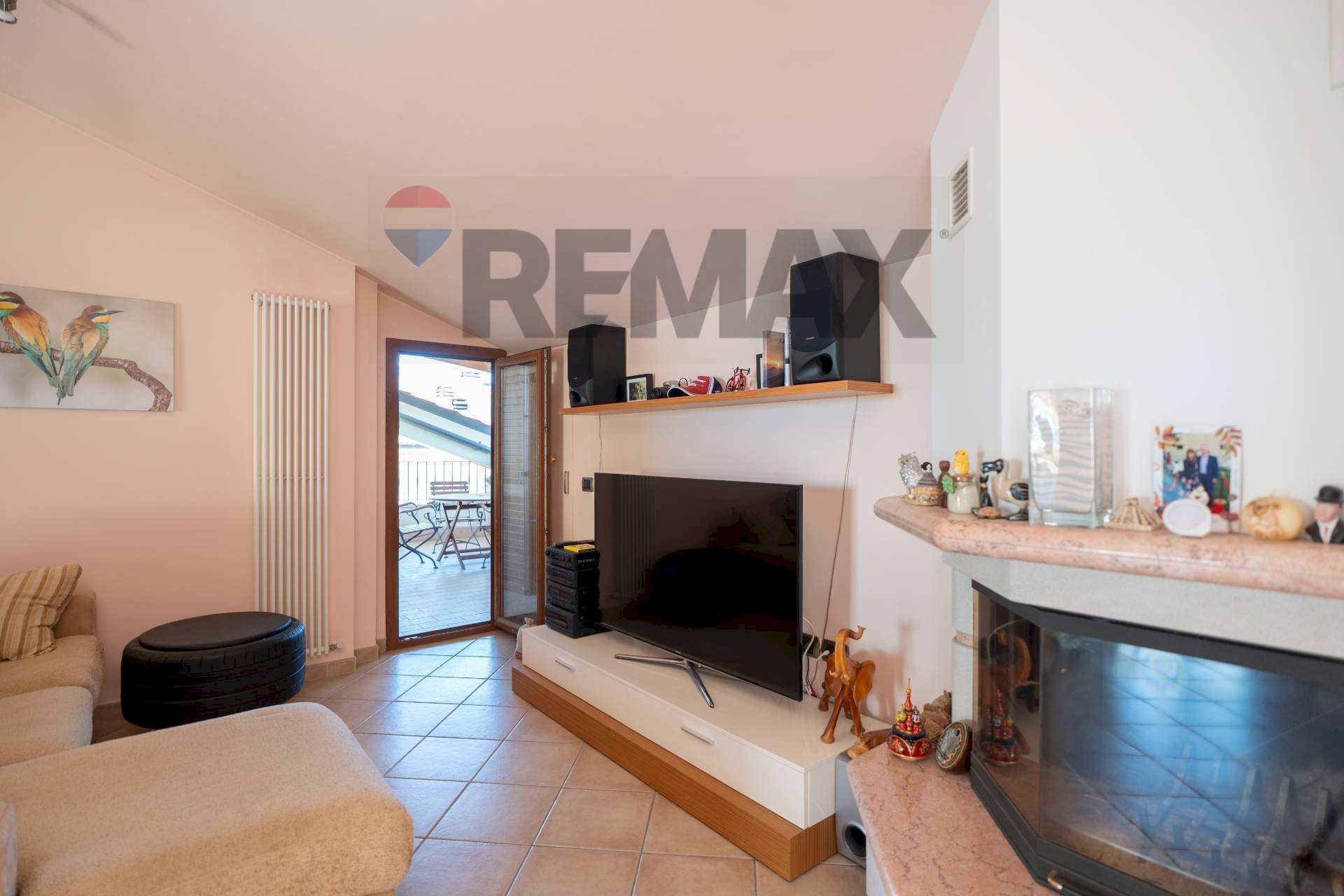 Soggiorno - Four-room apartment Via Dante Alighieri
64, Castelplanio - photo 3