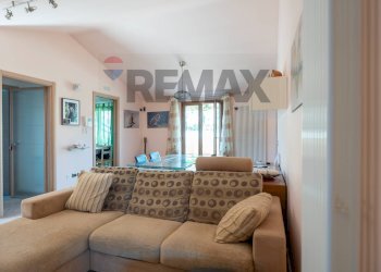 Soggiorno - Four-room apartment Via Dante Alighieri
 
64, Castelplanio - photo 5