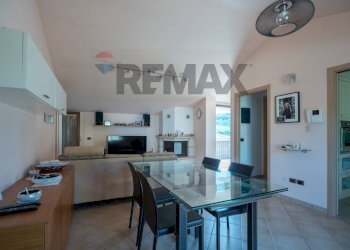 Sala da pranzo - Four-room apartment Via Dante Alighieri
 
64, Castelplanio - photo 6