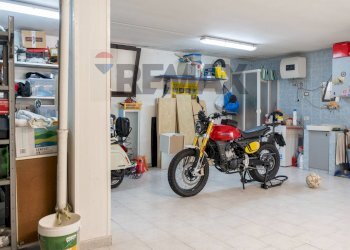 Dispensa di stoccaggio - Four-room apartment Via Dante Alighieri
 
64, Castelplanio - photo 29