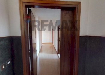 Hall / corridoio - Appartamento Via Mentana
 
37, Perugia - foto 2