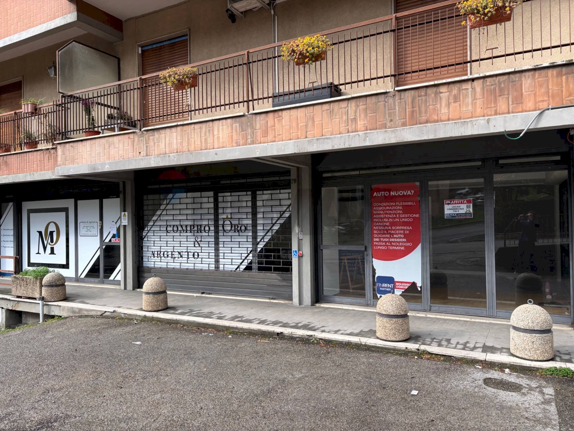 Edificio all\'aperto - Commercial Premises Via Ruggero D'Andreotto
85, Perugia - photo 2