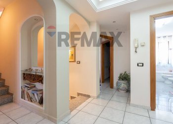 Hall / corridoio - Terraced Villa Via Taro
 
51, Acireale - photo 27