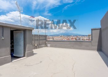 Terrazza - Four-room apartment Via Trovato
 
57, Catania - photo 1