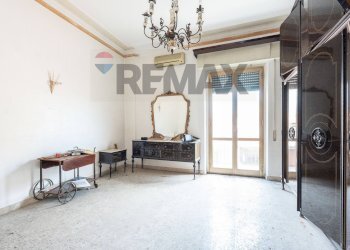Soggiorno - Four-room apartment Via Trovato
 
57, Catania - photo 8