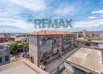 Edificio all\'aperto - Four-room apartment Via Trovato
 
57, Catania - photo 12