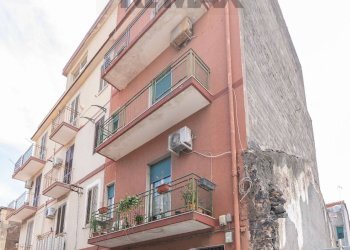 Edificio all\'aperto - Four-room apartment Via Trovato
 
57, Catania - photo 19