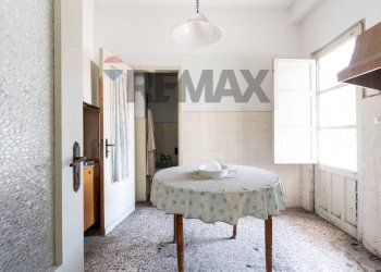 Sala da pranzo - Four-room apartment Via Trovato
 
57, Catania - photo 23