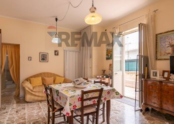 Sala da pranzo - Casa semi indipendente Via Svizzera
 
42-40, Siracusa - foto 11