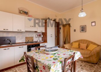 Sala da pranzo - Casa semi indipendente Via Svizzera
 
42-40, Siracusa - foto 13