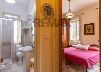 Camera / camera da letto - Casa semi indipendente Via Svizzera
 
42-40, Siracusa - foto 18