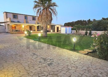 Casa all\'aperto - Villa via del turchese
 
15, Siracusa - foto 1