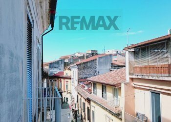 Edificio all\'aperto - Trilocale Via San Giovanni
 
34, Caserta - foto 7