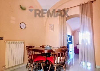 Sala da pranzo - Trilocale Via San Giovanni
 
34, Caserta - foto 30