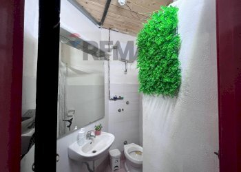 Bagno - Commercial Premises Via Tribuni Della Plebe
snc, Napoli - photo 7