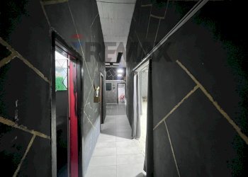 Hall / corridoio - Commercial Premises Via Tribuni Della Plebe
snc, Napoli - photo 13