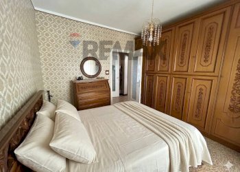 Camera / camera da letto - Three-room apartment Lovere - photo 10