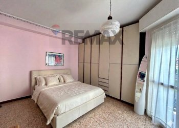 Camera / camera da letto - Three-room apartment Lovere - photo 14