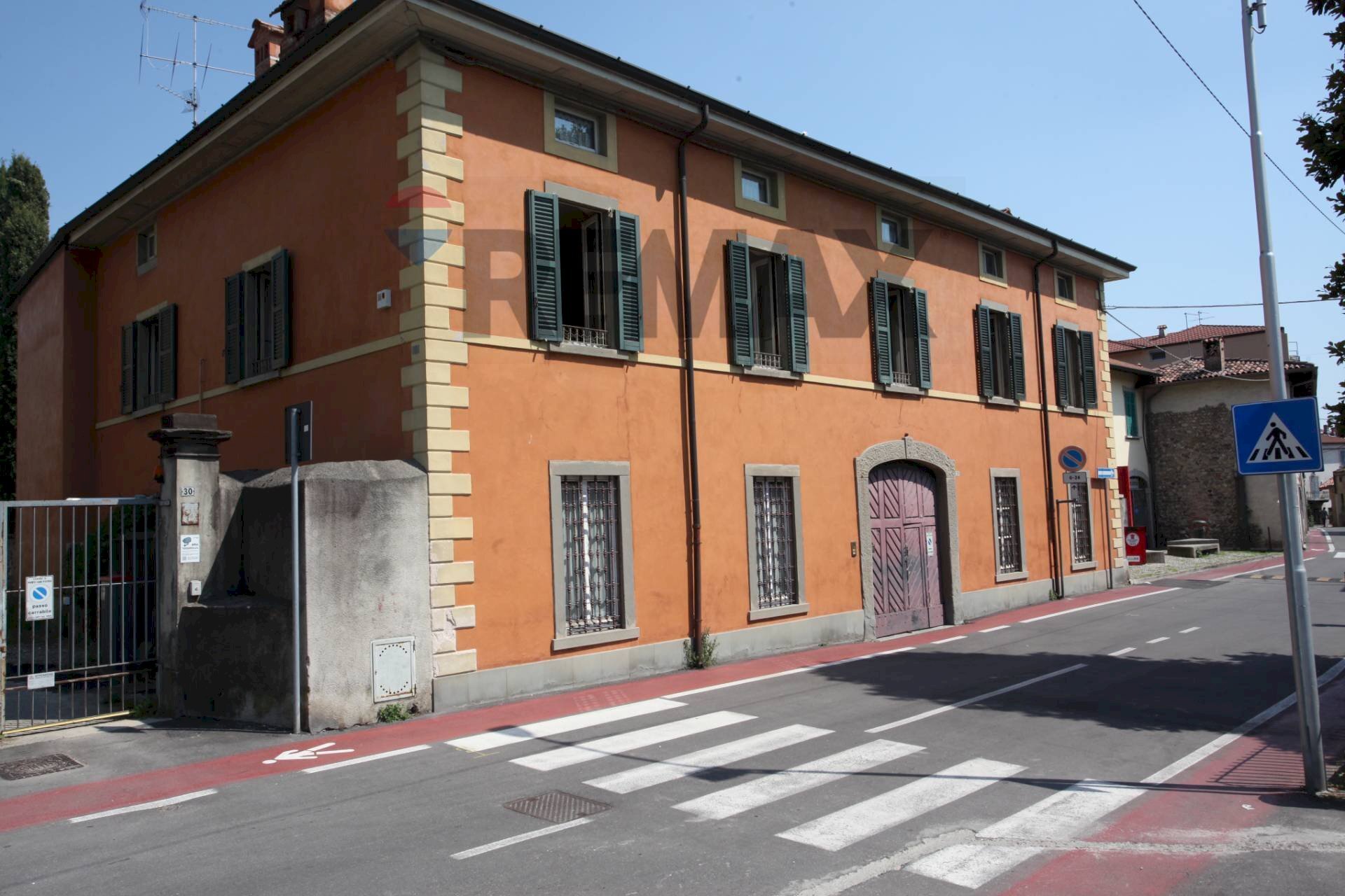 Edificio all\'aperto - Casa indipendente via Piave
28, Ponte San Pietro - foto 2