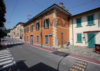 Edificio all\'aperto - Casa indipendente via Piave
28, Ponte San Pietro - foto 4