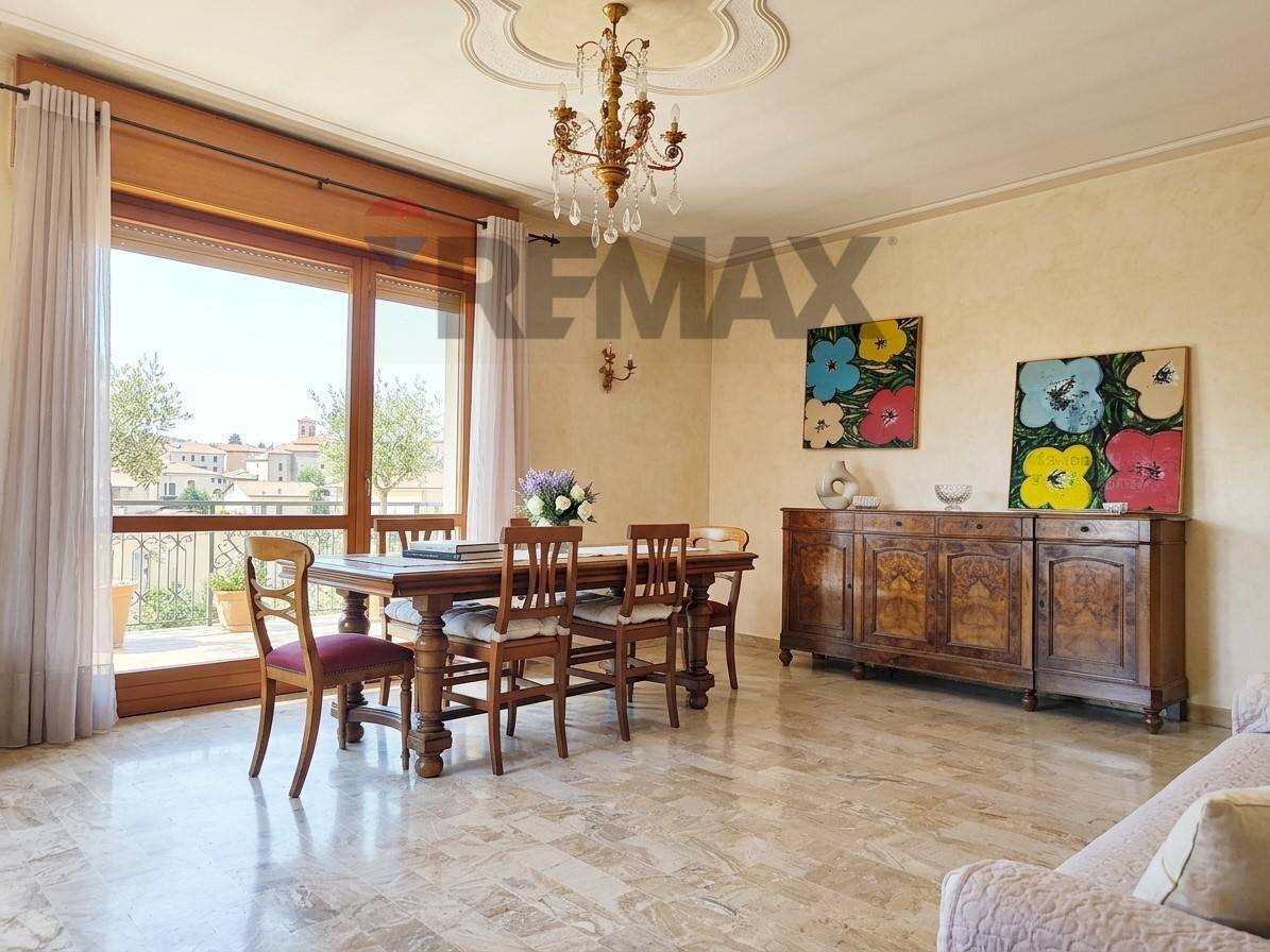 Sala da pranzo - Four-room apartment Via Attilio Franchi, Marone - photo 3