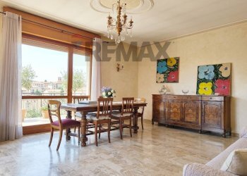 Sala da pranzo - Quadrilocale Via Attilio Franchi, Marone - foto 3