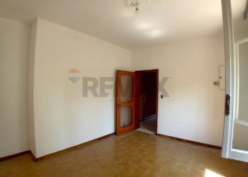 Stanza vuota - Casa indipendente Riva del Po - foto 8