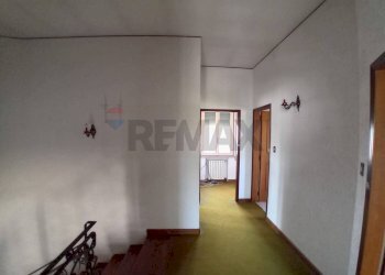 Hall / corridoio - Casa indipendente Riva del Po - foto 13