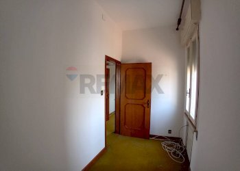 Hall / corridoio - Casa indipendente Riva del Po - foto 18