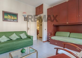 Soggiorno - Trilocale Piazza Giuliano della Rovere
 
16, Roma - foto 12