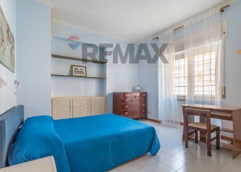 Camera / camera da letto - Trilocale Piazza Giuliano della Rovere
 
16, Roma - foto 14