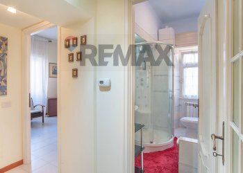 Bagno - Trilocale Piazza Giuliano della Rovere
 
16, Roma - foto 19
