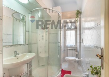 Bagno - Trilocale Piazza Giuliano della Rovere
 
16, Roma - foto 21