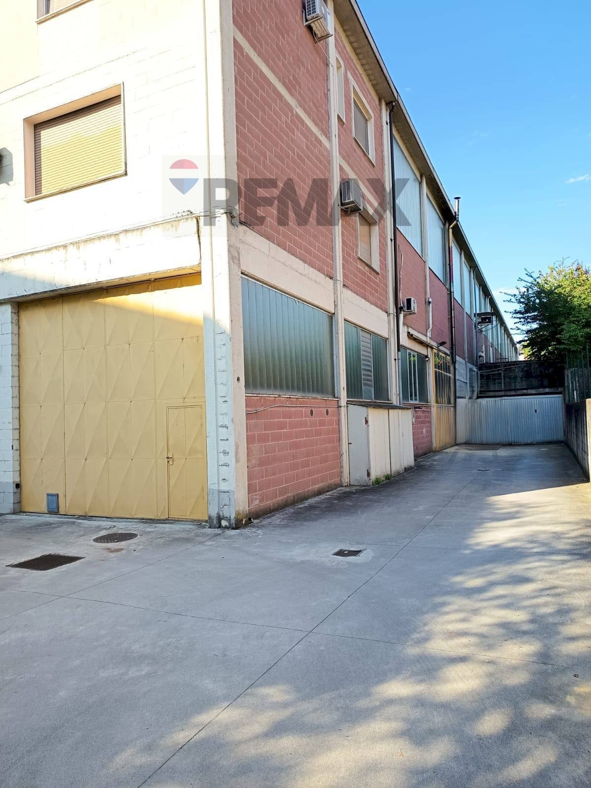 Edificio all\'aperto - Shed Via Giovanni Amendola
 
11, Salsomaggiore Terme - photo 1