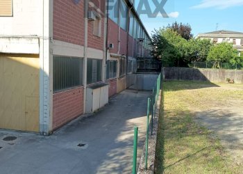 Edificio all\'aperto - Shed Via Giovanni Amendola
11, Salsomaggiore Terme - photo 5