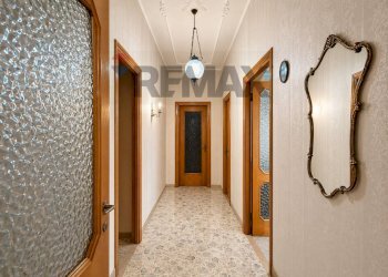 Hall / corridoio - Apartment Viale umberto
 
117, Sassari - photo 11