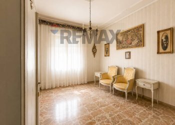 Soggiorno - Apartment Viale umberto
 
117, Sassari - photo 12