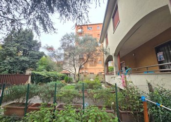 Edificio all\'aperto - Casa indipendente Monza - foto 69