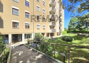 Edificio all\'aperto - Trilocale Via Antonio Martinazzoli
 
3, Milano - foto 2