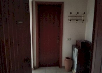 Hall / corridoio - Three-room apartment via roma
 
17, Ceppaloni - photo 9