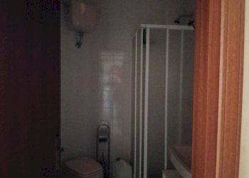 Bagno - Three-room apartment via roma
 
17, Ceppaloni - photo 16