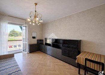 Three-room apartment Via Comasina, Milano (neighborhood Comasina) - photo 2