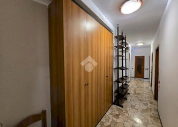 Three-room apartment Via Comasina, Milano (neighborhood Comasina) - photo 3