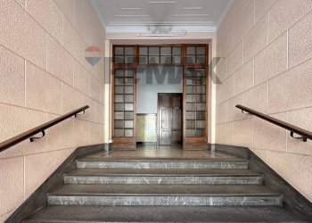 Ricezione / Lobby - Two-room apartment Viale Gramsci
 
158, Sesto San Giovanni - photo 2